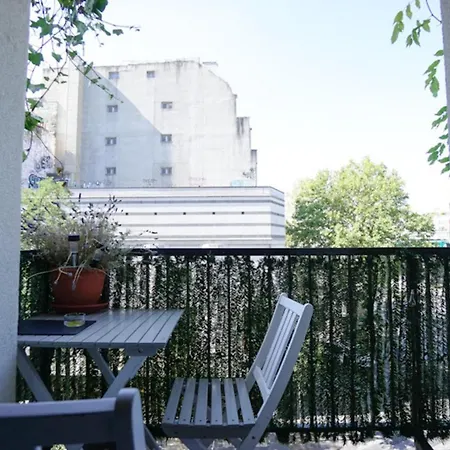 Nice Studio With Balcony Near Canal De L'ourcq Appartamento *